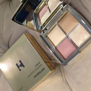 Hourglass Ambient Lighting Edit Mini - Sculpture Unlocked